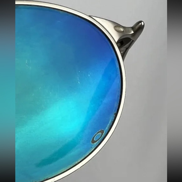 OAKLEY OO Michael Jordan E-Wire Blue Iridium/Matte Silver Gen 1 Round Sunglasses - Picture 8 of 10